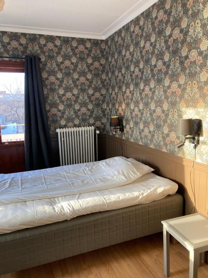 Hotell Stensborg Шеллефтео Экстерьер фото