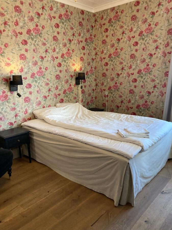 Hotell Stensborg Шеллефтео Экстерьер фото