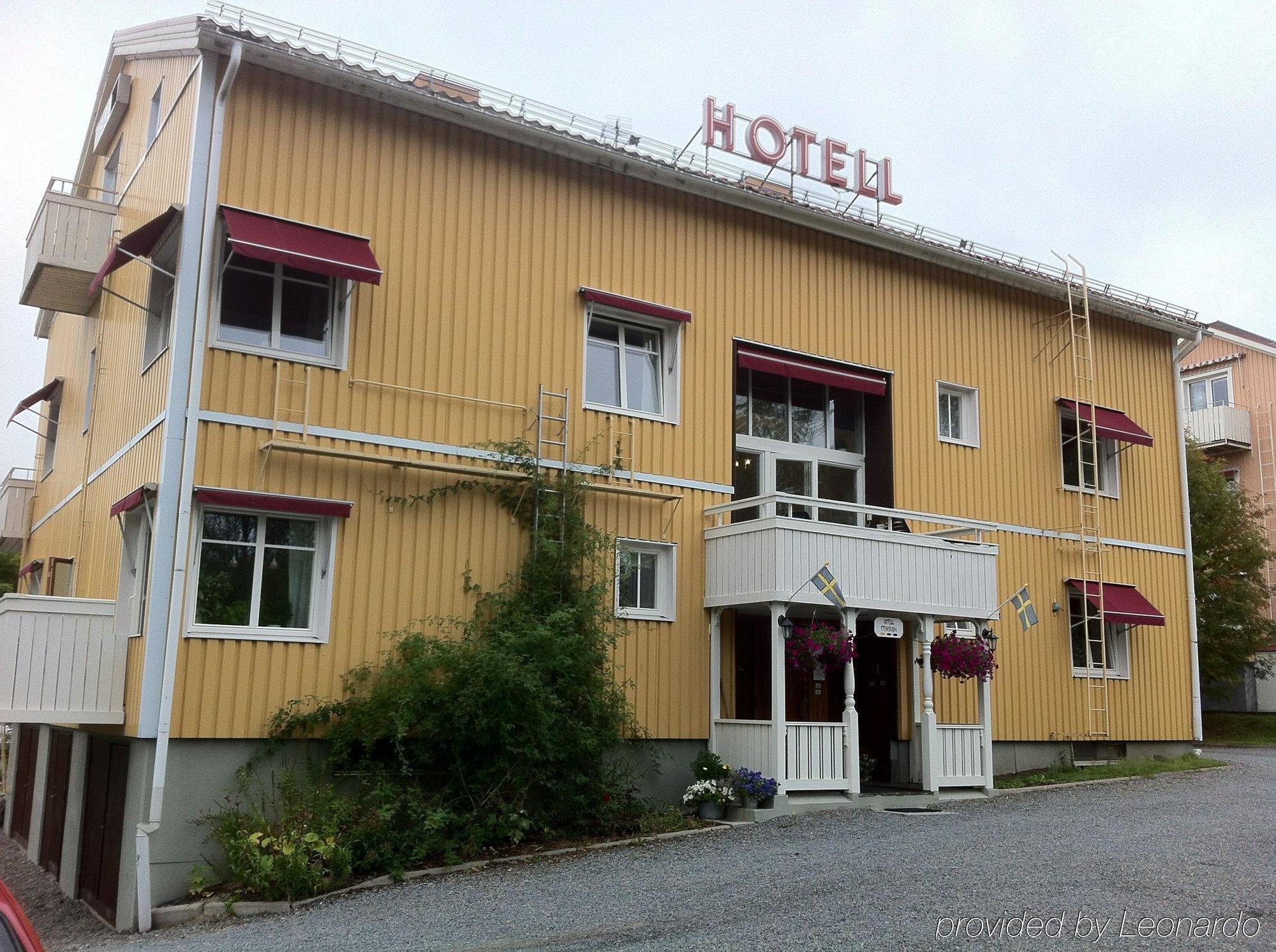 Hotell Stensborg Шеллефтео Экстерьер фото