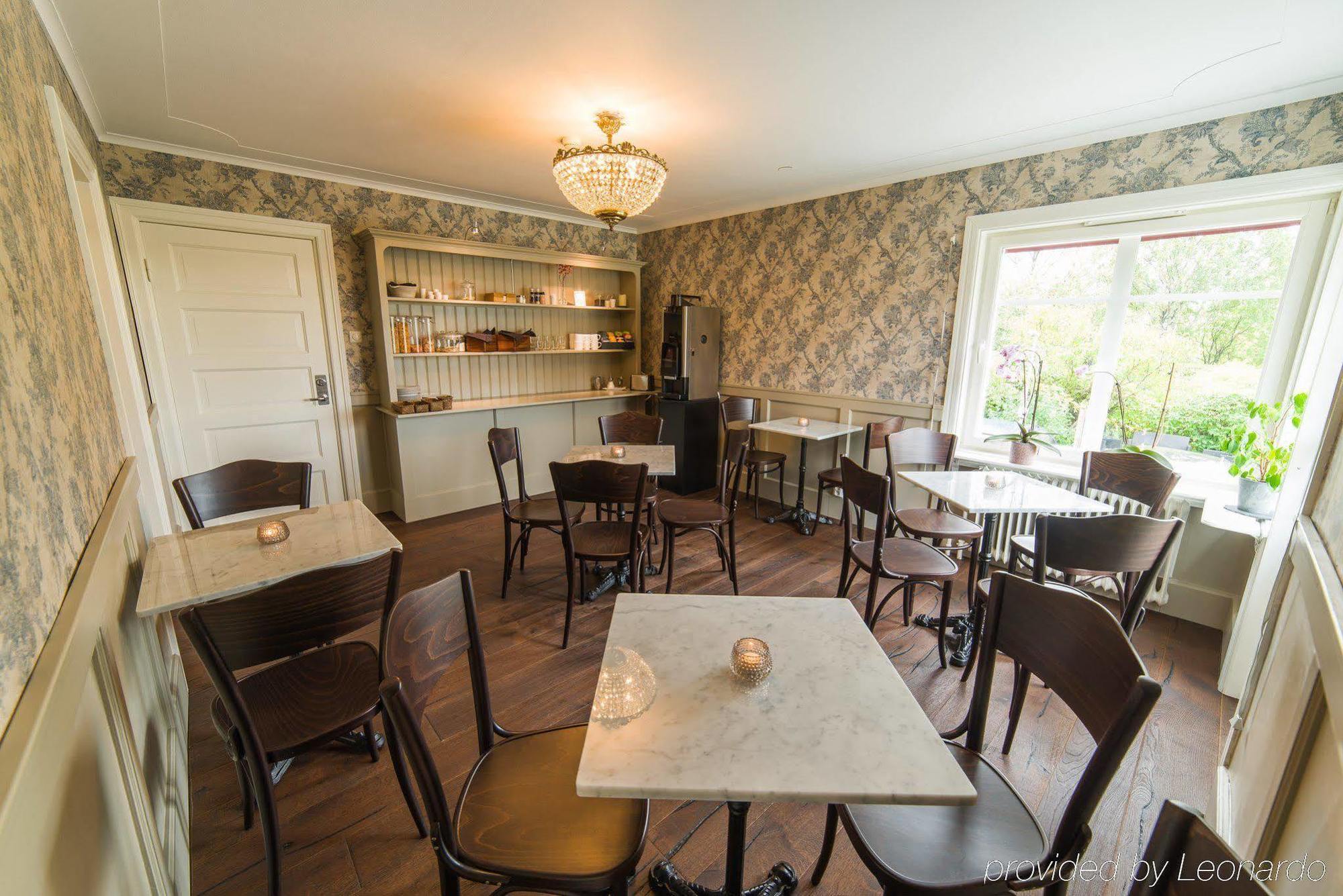 Hotell Stensborg Шеллефтео Экстерьер фото