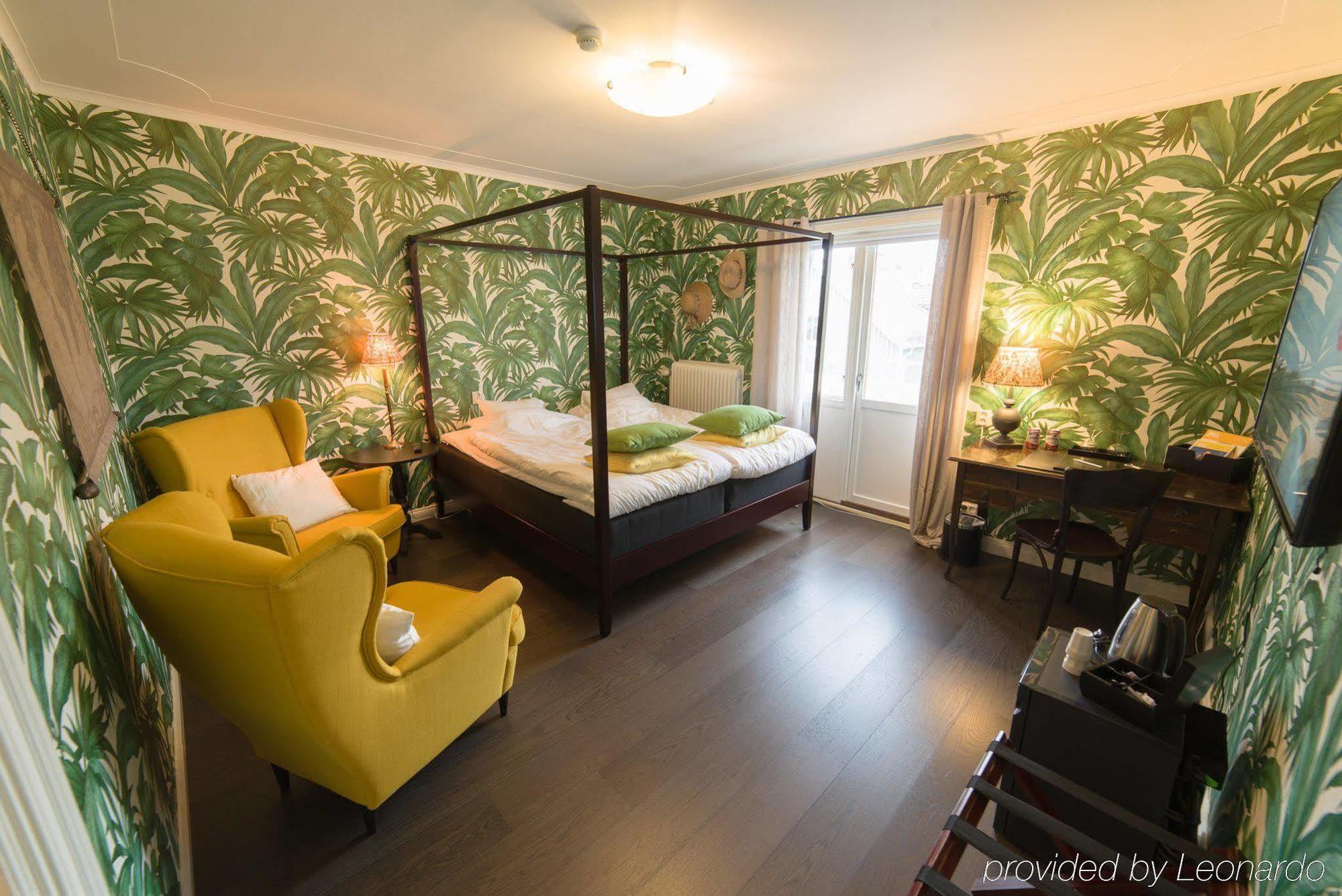Hotell Stensborg Шеллефтео Экстерьер фото