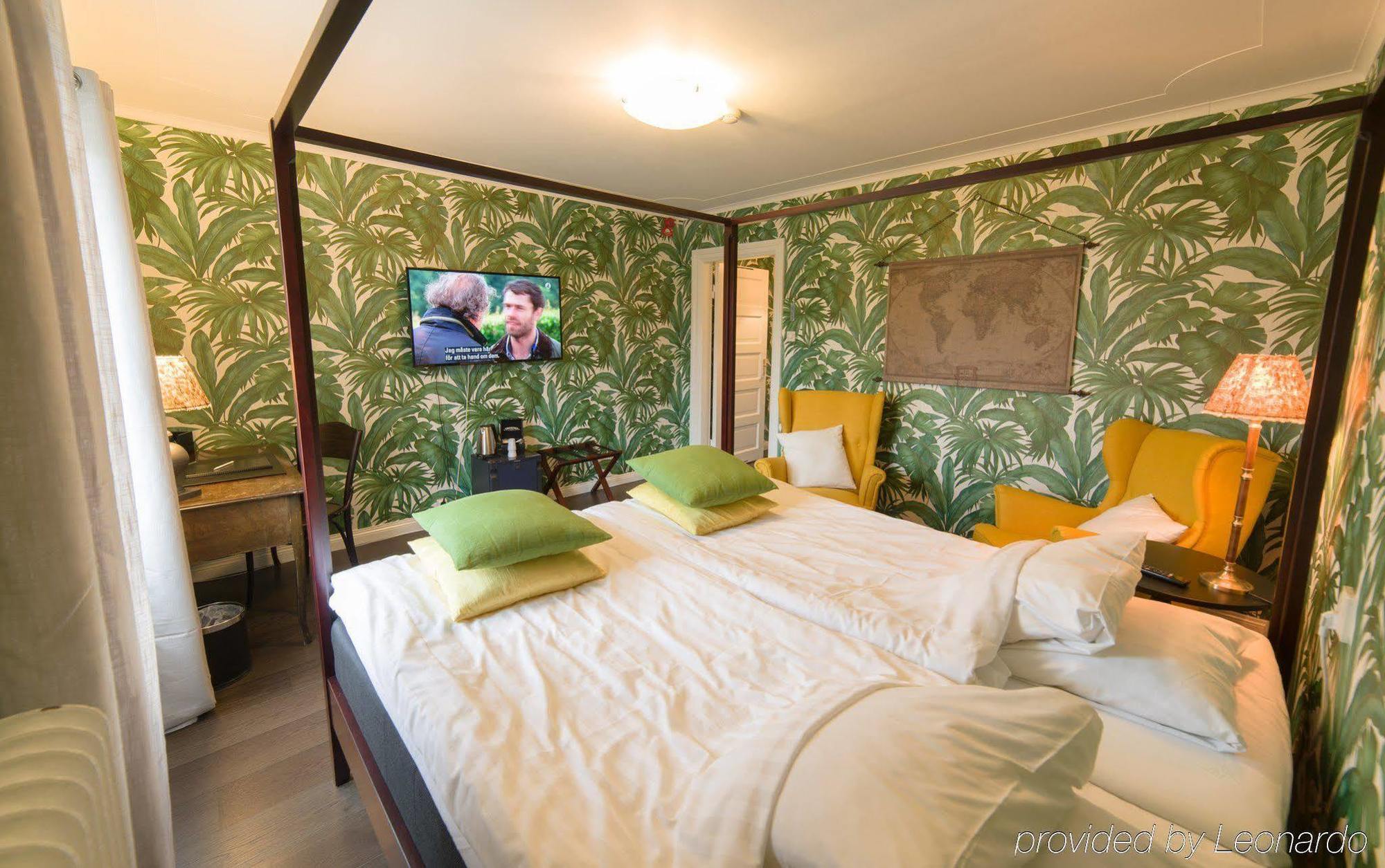 Hotell Stensborg Шеллефтео Экстерьер фото